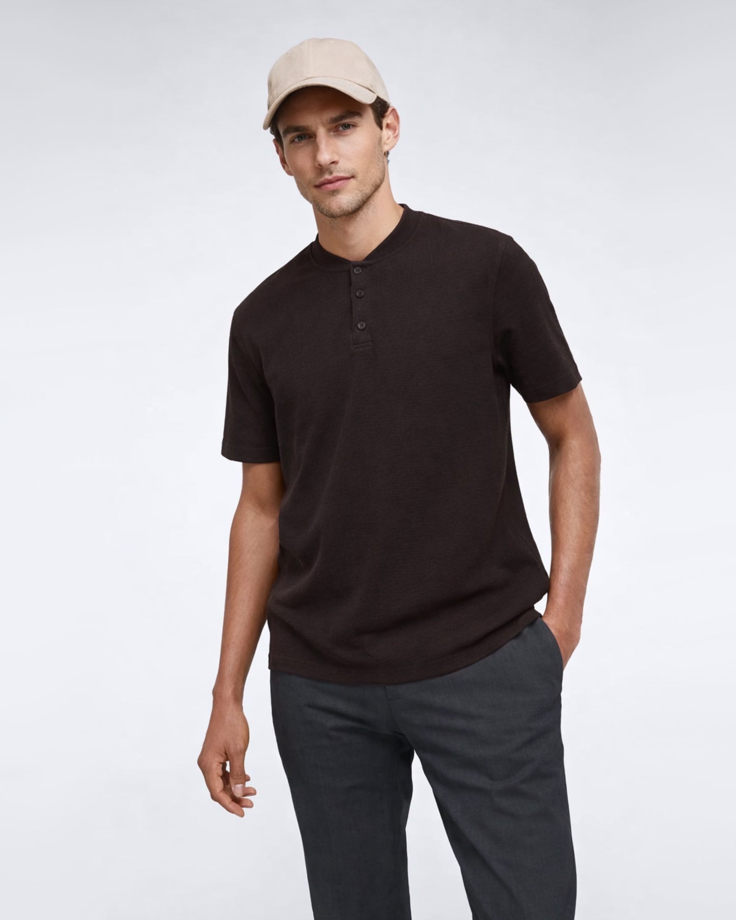 Performance Band-Collar Henley 1 (Dark Brown)